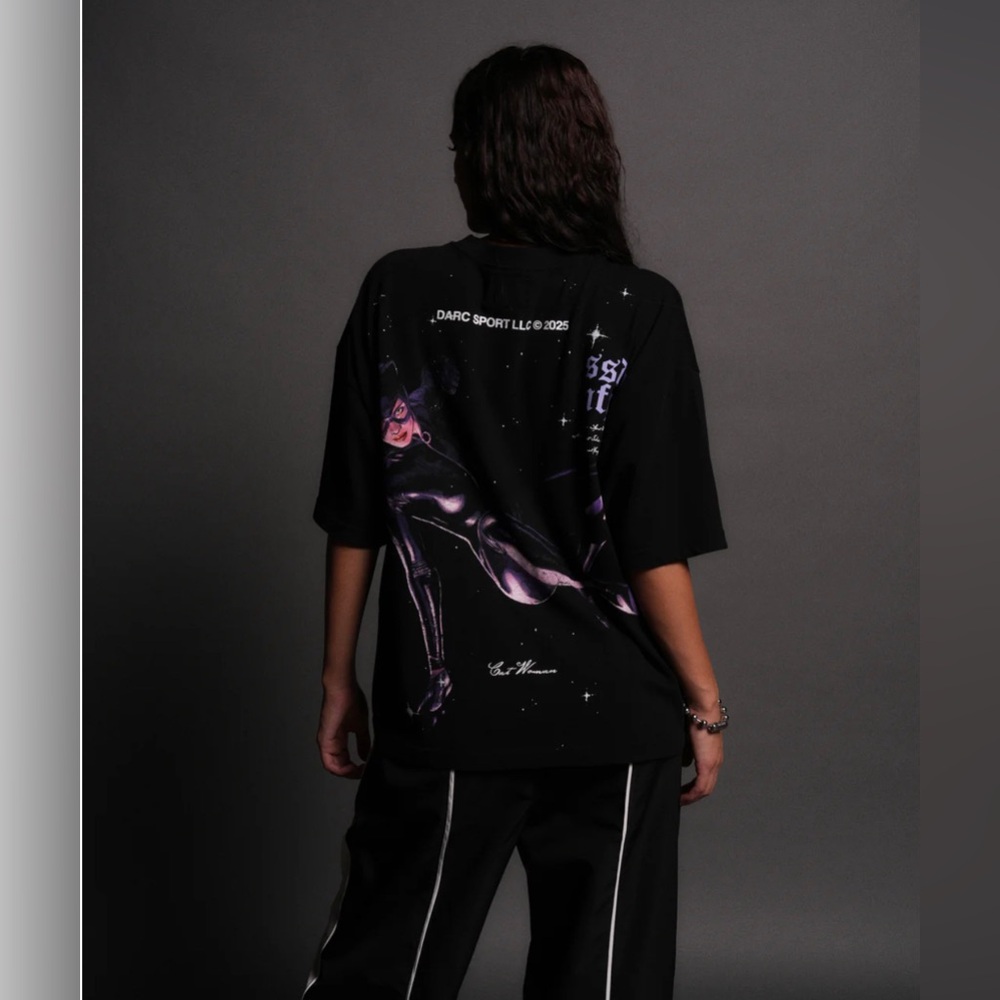 CAT WOMAN FOREVER BOX CUT "PUMP COVER" TEE IN BLACK SIZE LARGE - Picture 2 of 5